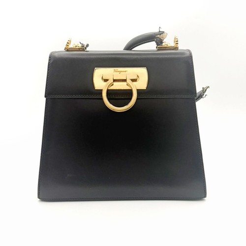 Salvatore ferragamo logo - salvatore,