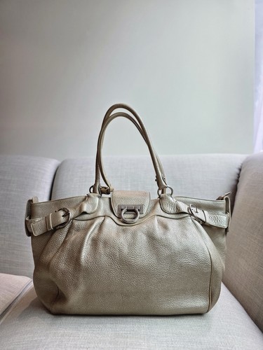 Salvatore ferragamo gancini - salvatore,