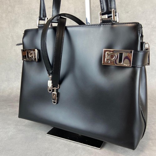 Salvatore ferragamo gancini - ferragamo,