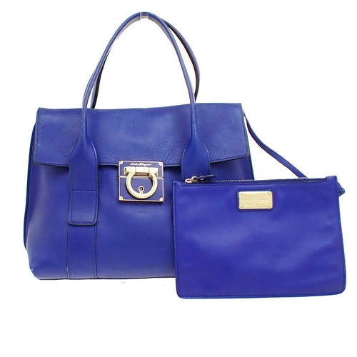 Salvatore ferragamo logo - ferragamo,